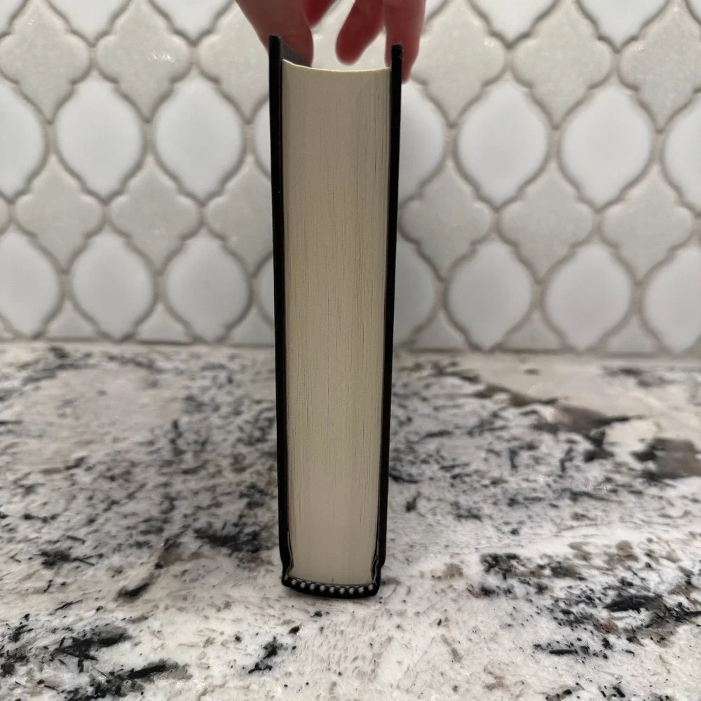 Prince Harry Spare Hardcover Memoir Random House‎ Duke of Sussex Black Gold 2023